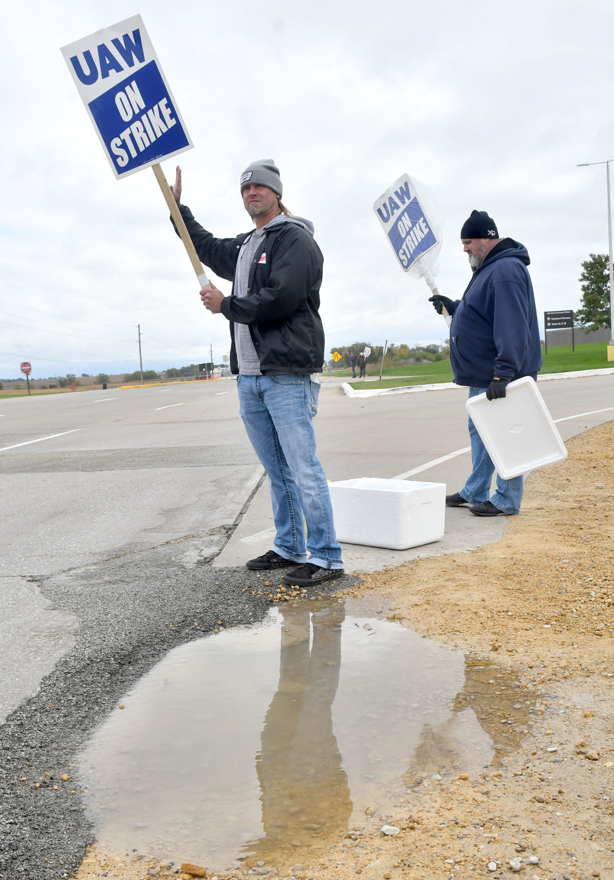 102521-qc-nws-strike-046
